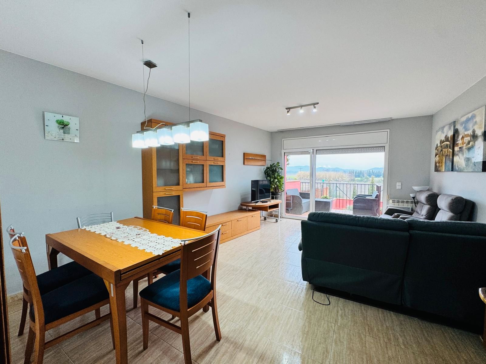 Living room of Single-family semi-detached for sale in Figueres  with Heating, Private garden and Terrace