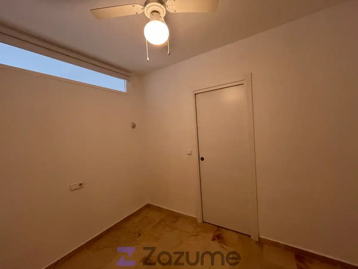 Flat for rent in Granada  with Air Conditioner, Heating and Washing machine