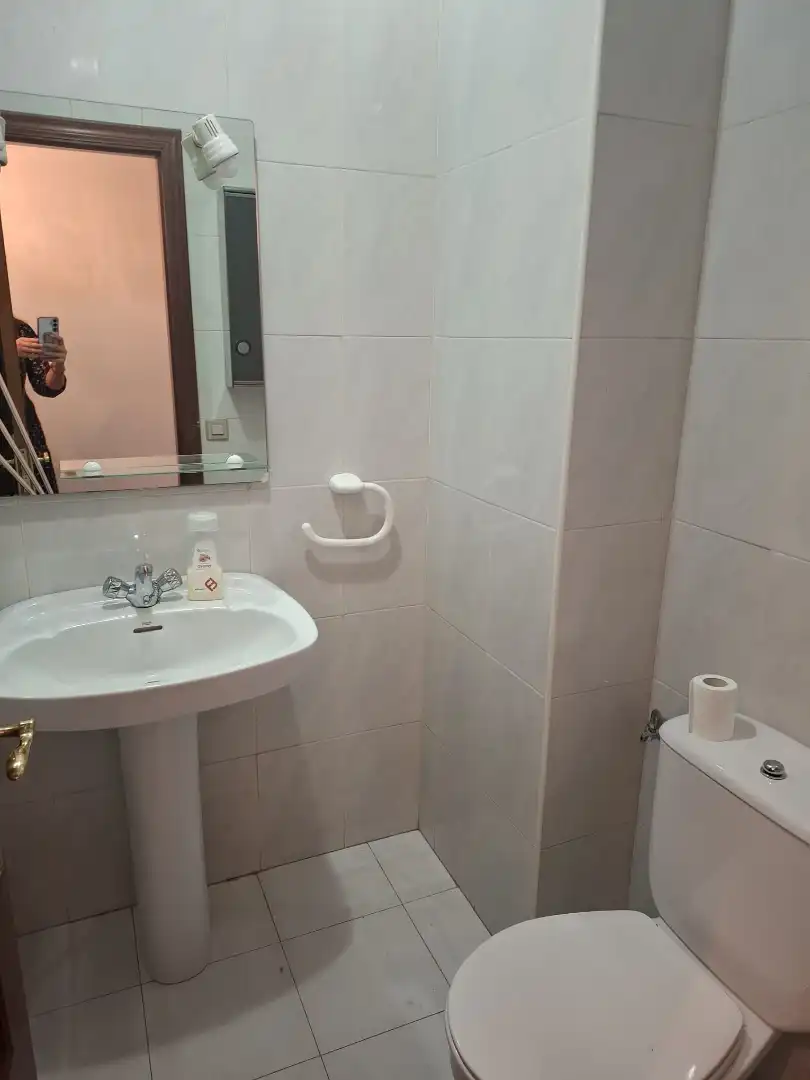 Badezimmer von Wohnung zum Verkauf in Ames mit Heizung und Möbliert
