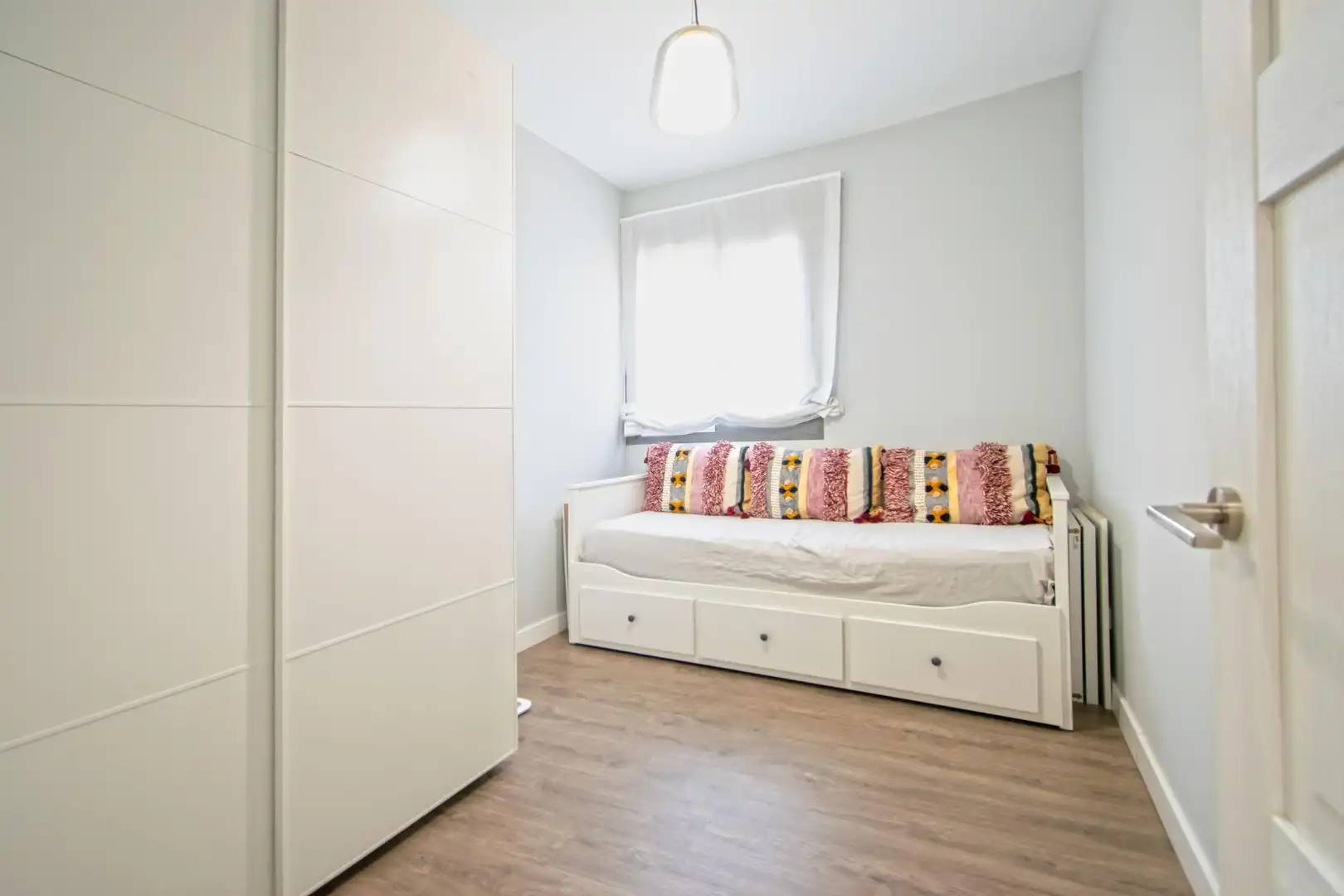 Bedroom of Flat for sale in Este - Alcosa- Torreblanca