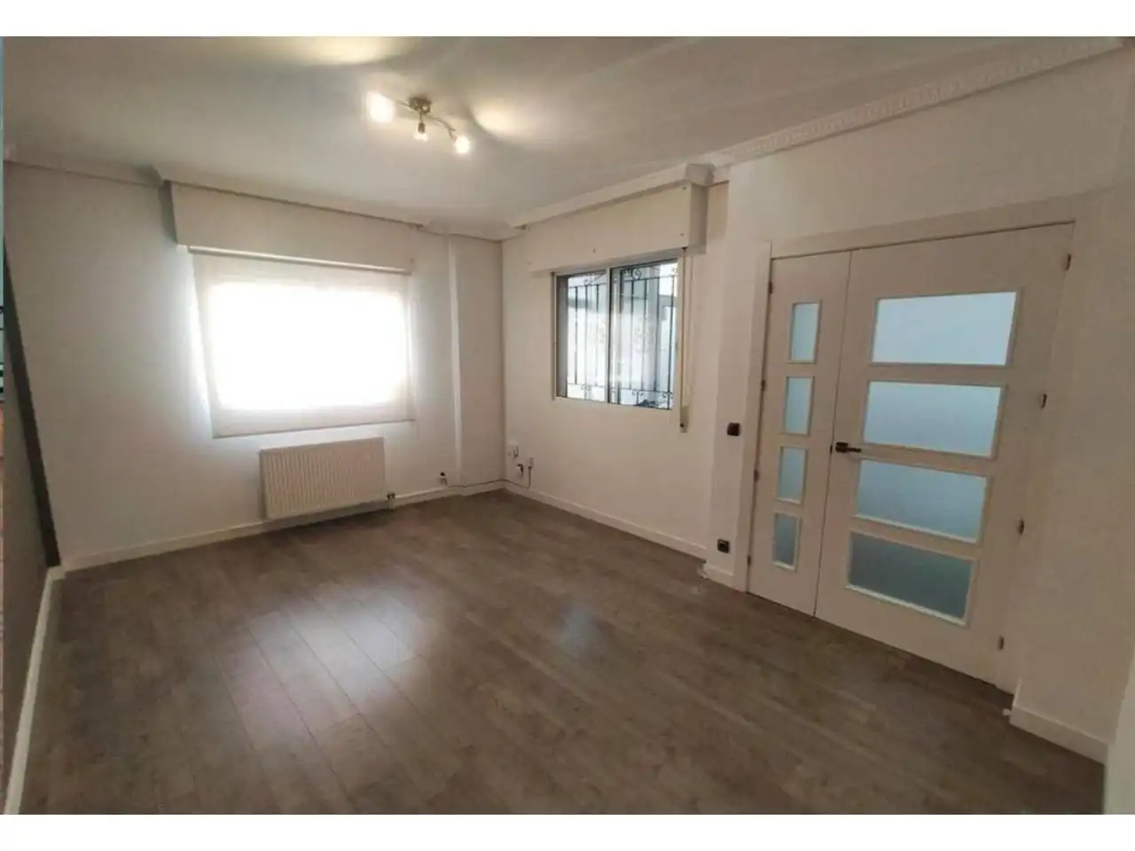 Dormitori de Casa o xalet en venda en Burgos amb Calefacció, Parquet i Terrassa
