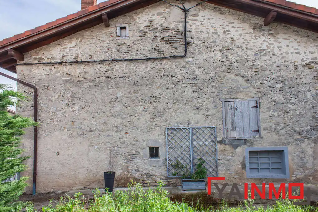 Vista exterior de Casa o xalet en venda en Vitoria - Gasteiz amb Calefacció, Jardí privat i Terrassa