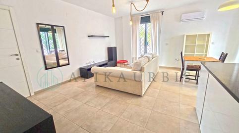 Foto 3 de Piso de alquiler en Los Almendros - El Limonero - El Tomillar, Málaga Capital