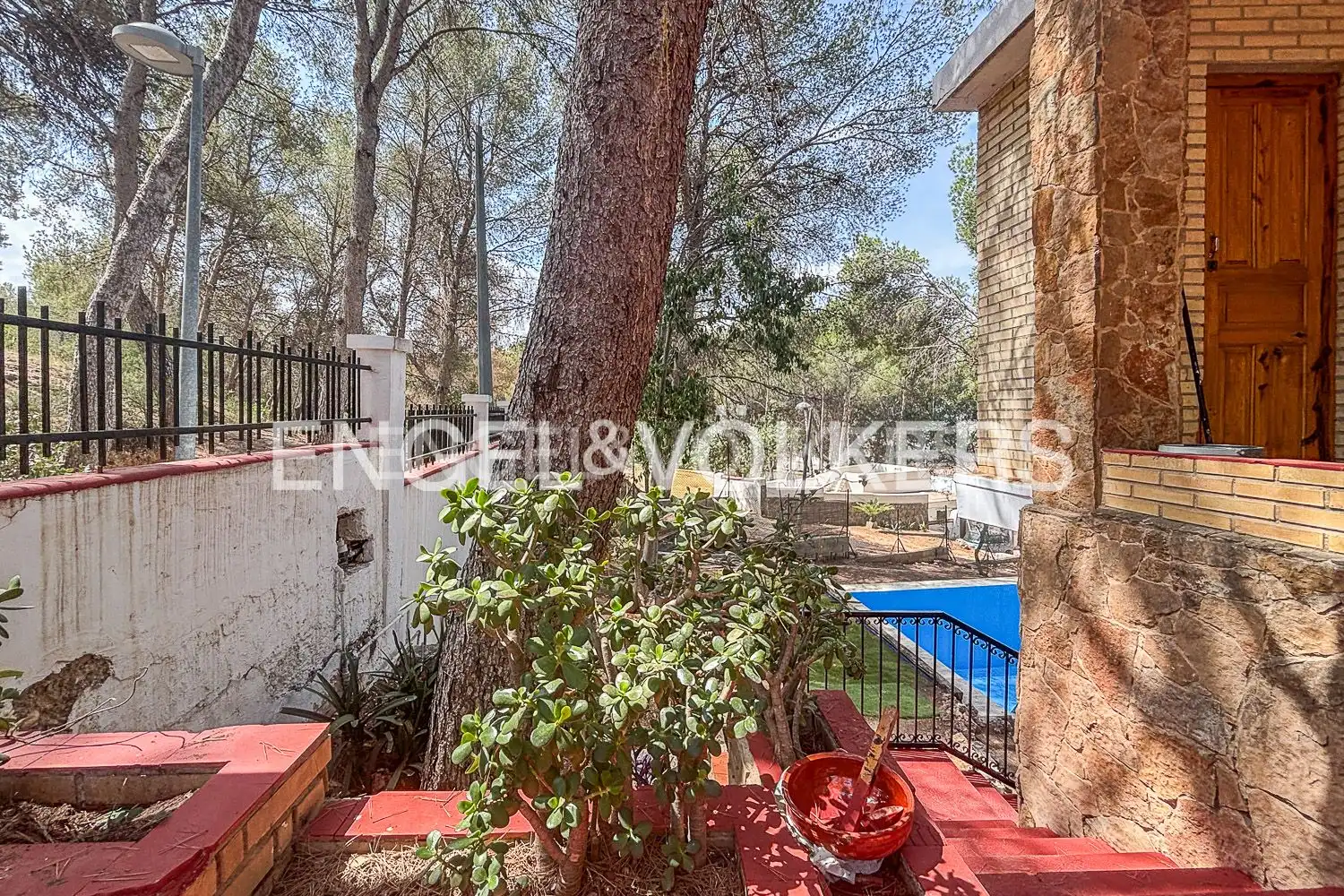 Exterior view of Houses for rent in Paterna  with Air Conditioner, Heating and Private garden