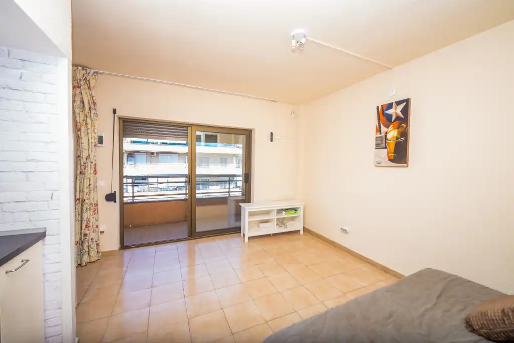 Apartment mit Aufzug zum Verkauf in Carrer Juli Garreta 15, imagen 3