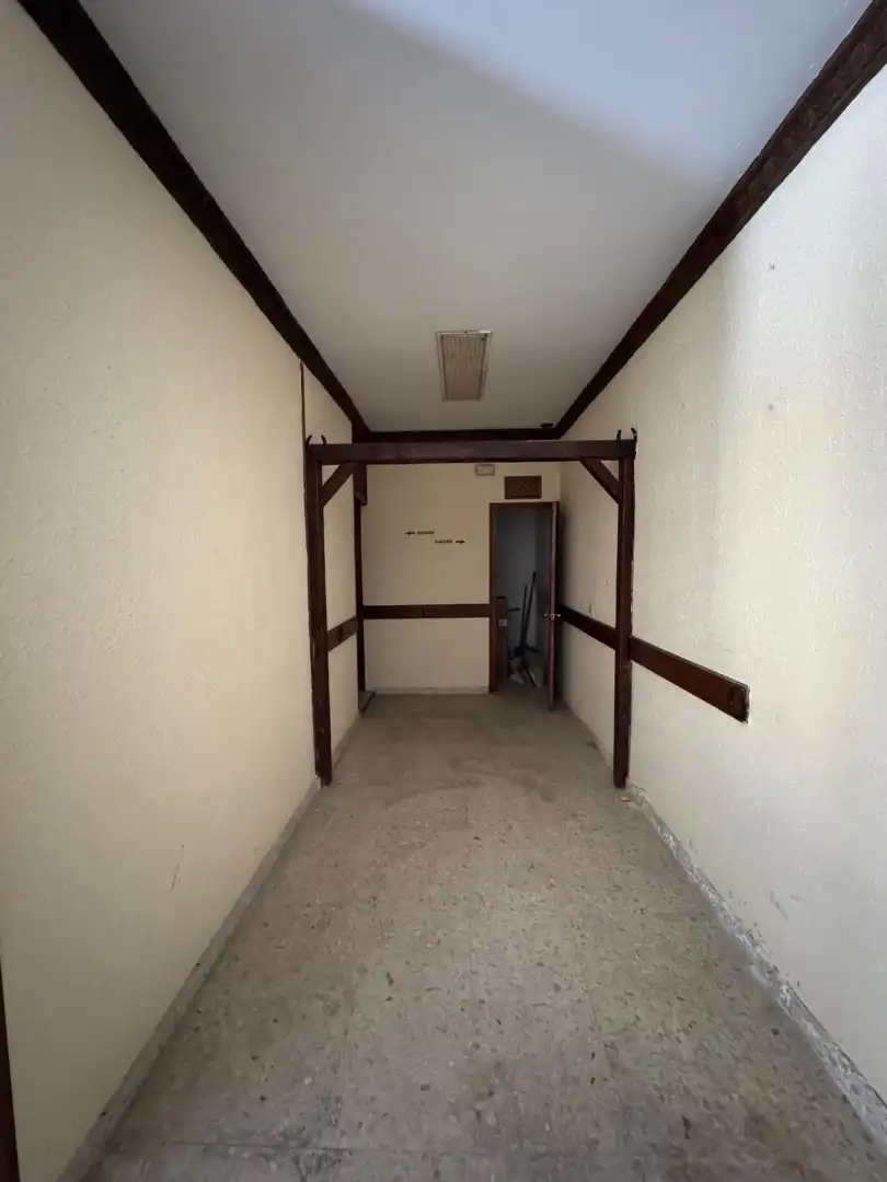 Local comercial en venta en Núcleo urbano, imagen 3