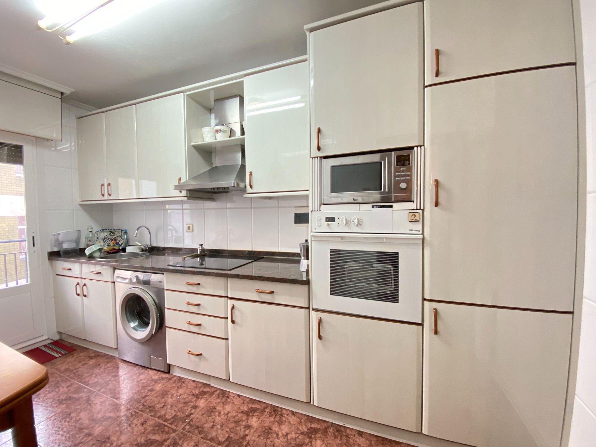 Kitchen of Flat for sale in Bilbao   with Heating, Furnished and Balcony