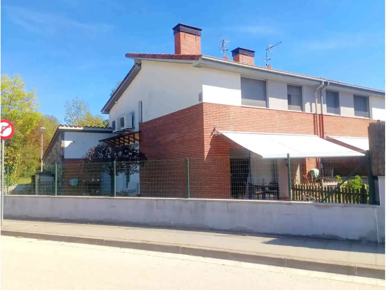Casa amb jardí en venda a Calle Mas Xervanda 17, imagen 2