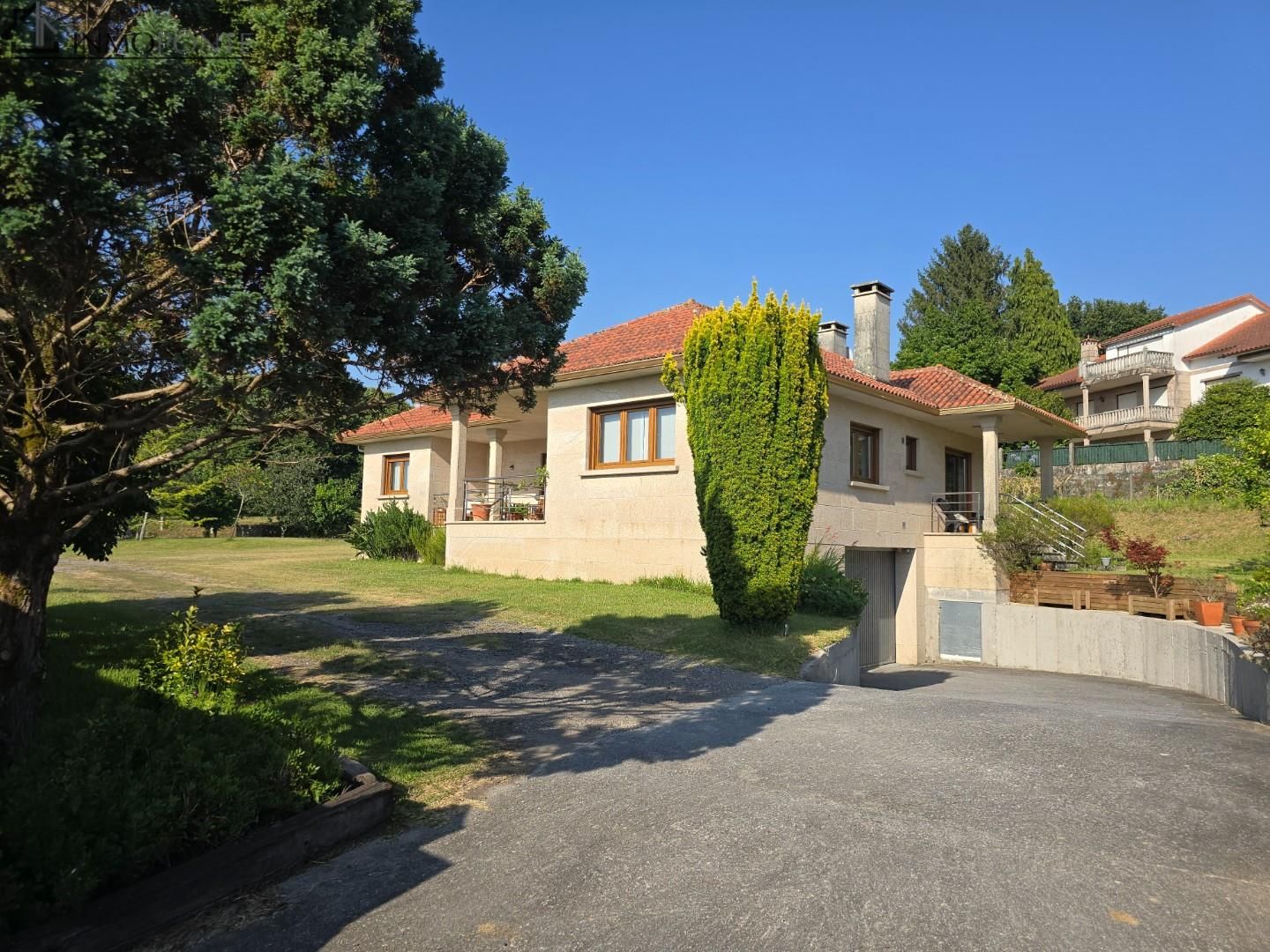 Exterior view of House or chalet for sale in Pontevedra Capital   with Private garden