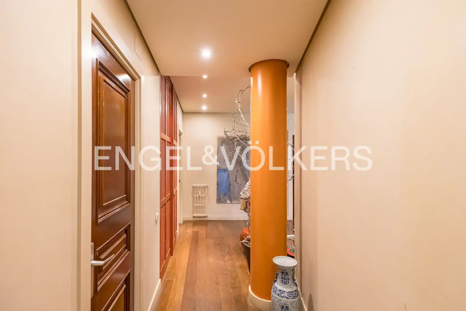 Flat for sale in Madrid  with Air Conditioner, Heating and Private garden
