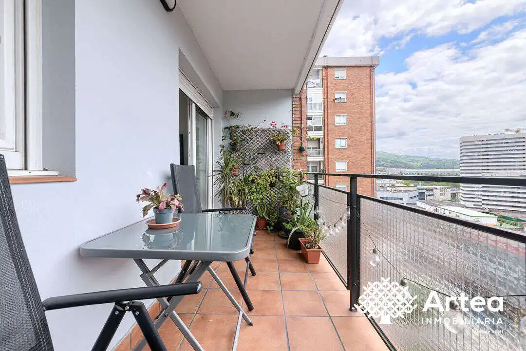 Terrassa de Pis en venda en Bilbao  amb Calefacció, Jardí privat i Terrassa