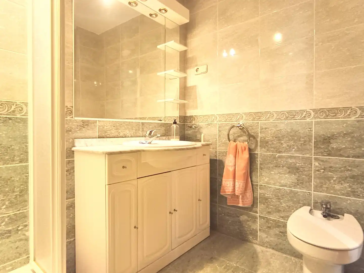 Baño de Piso en venta en Colmenar Viejo con Calefacción, Terraza y Trastero