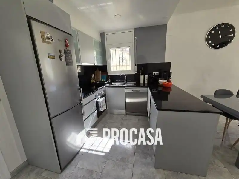 Villa con piscina in vendita a Pení, imagen 8