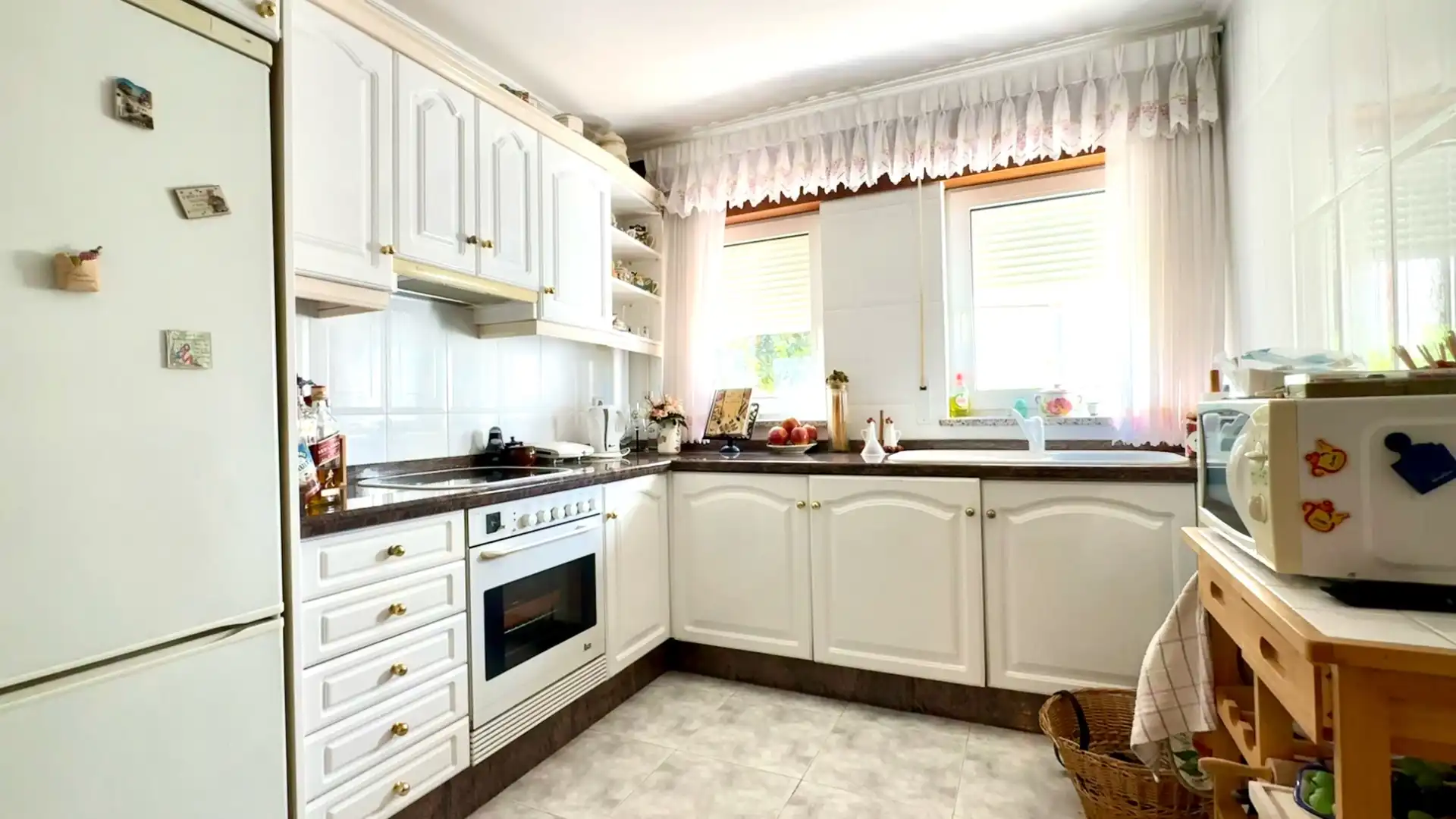 Cocina de Casa o chalet en venta en L'Alfàs del Pi con Piscina