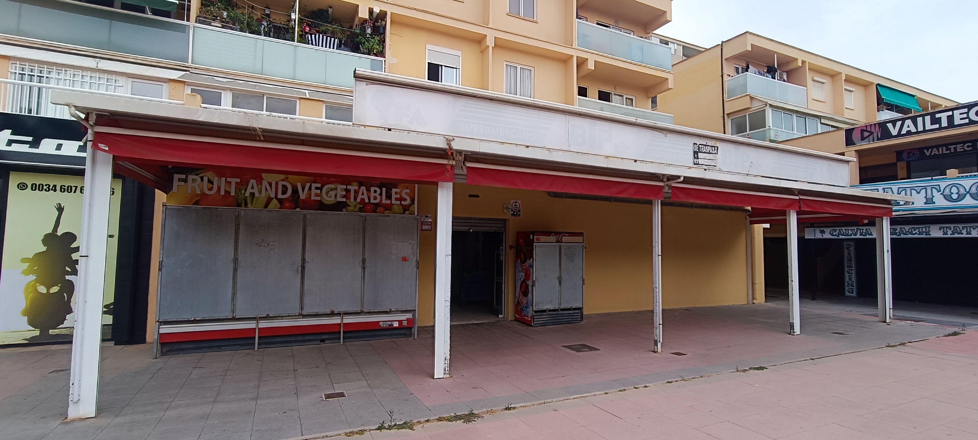 Local de alquiler en Avinguda de l'Olivera, Magaluf