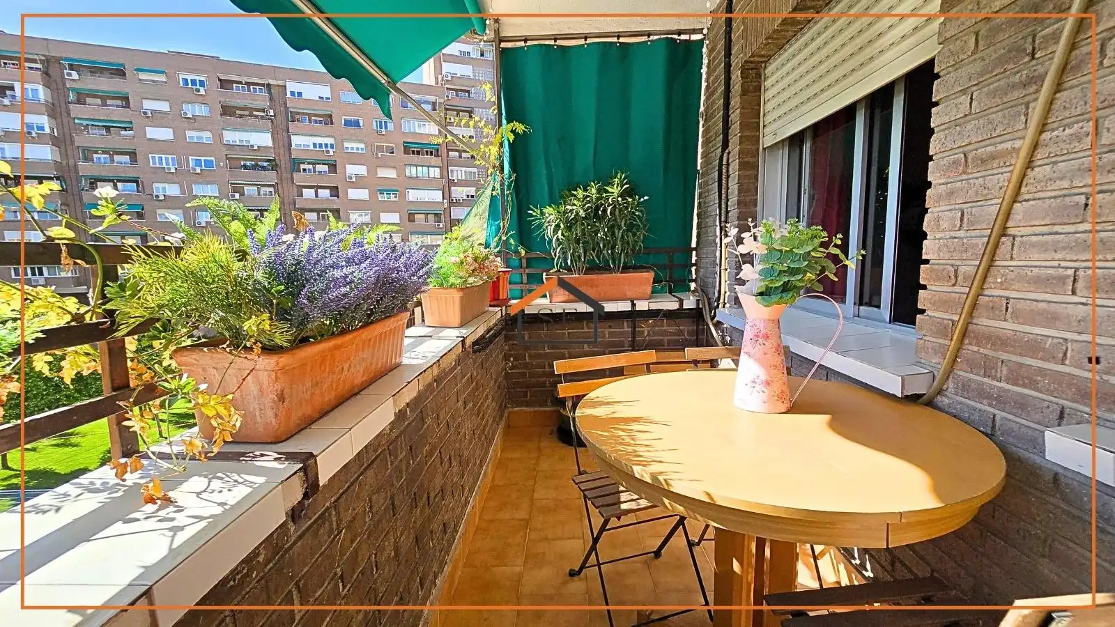 Terrace of Flat for sale in  Madrid Capital  with Air Conditioner, Private garden and Parquet flooring