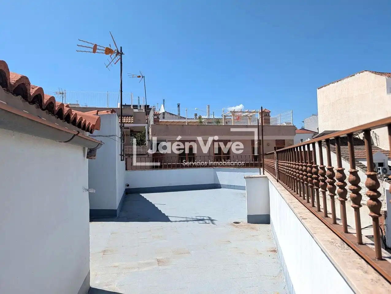 Terrassa de Casa adosada en venda en Jaén amb Aire condicionat, Calefacció i Terrassa