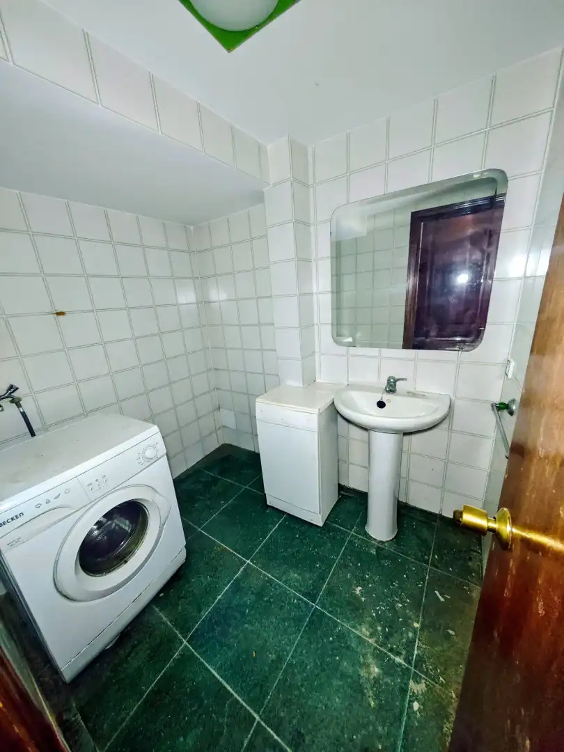 Baño de Casa adosada en venta en Toledo con Aire acondicionado, Calefacción y Horno
