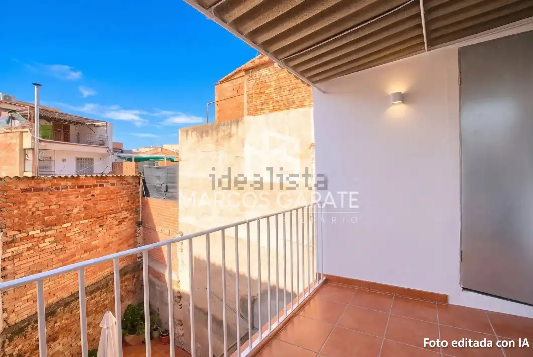 Vista exterior de Casa o chalet en venta en El Vendrell con Calefacción, Terraza y Balcón