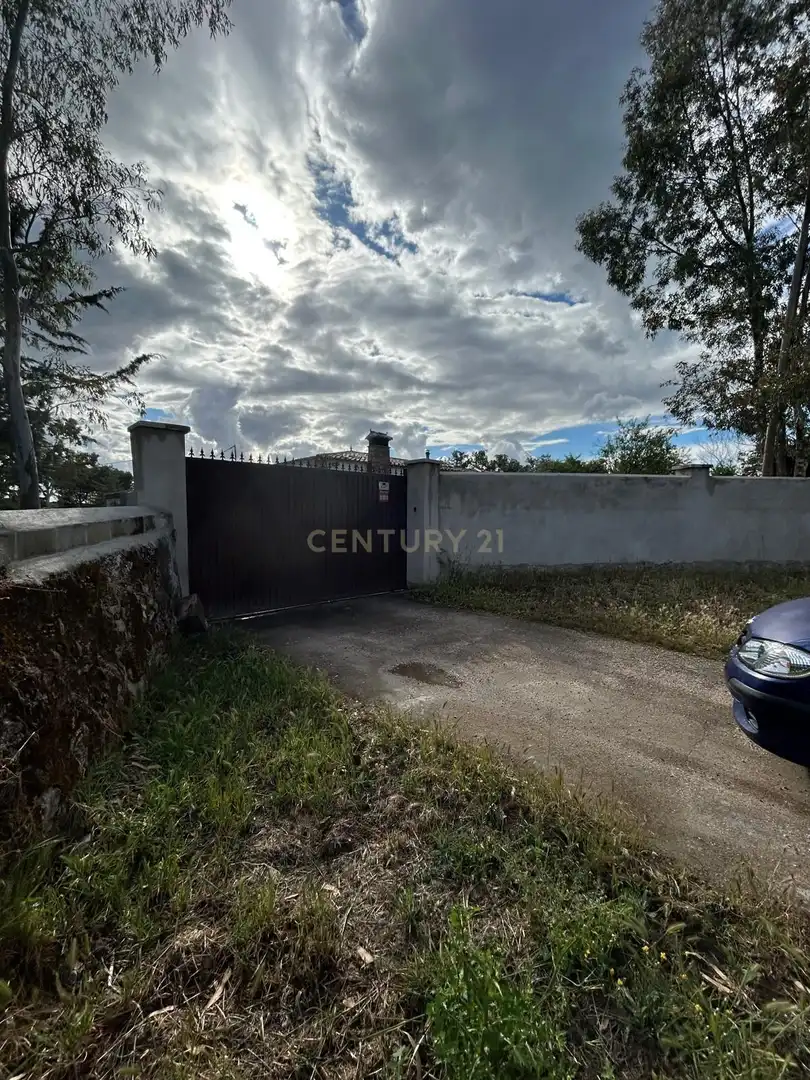 Houses for sale in Arroyo de la Luz  with Air Conditioner, Private garden and Swimming Pool