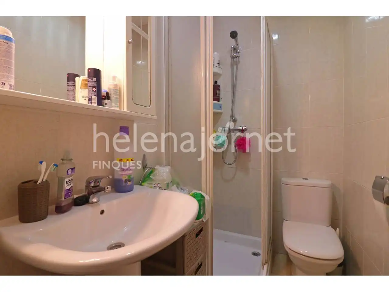 Baño de Casa adosada en venta en Sant Feliu de Guíxols con Calefacción, Terraza y Alarma
