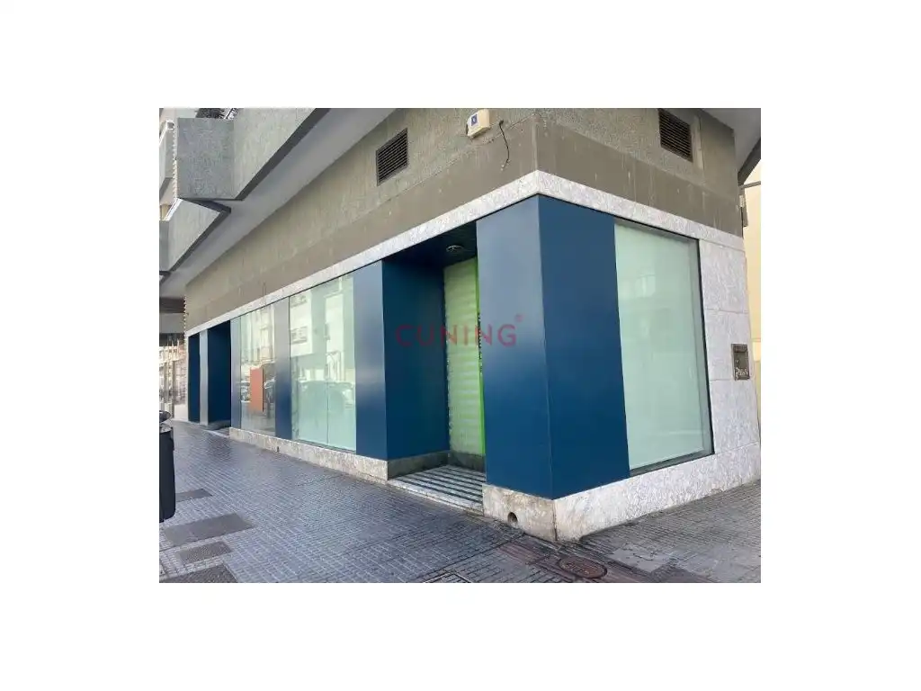 Locale commerciale in vendita a Avenida Marconi