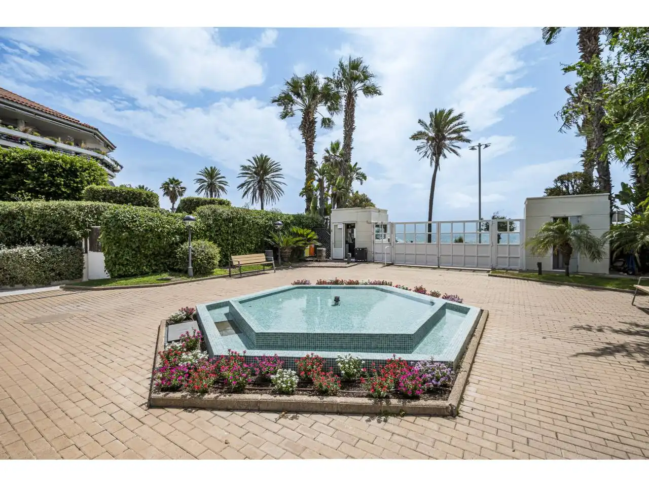 Schwimmbecken von Dachboden zum Verkauf in Sitges mit Klimaanlage, Heizung und Terrasse