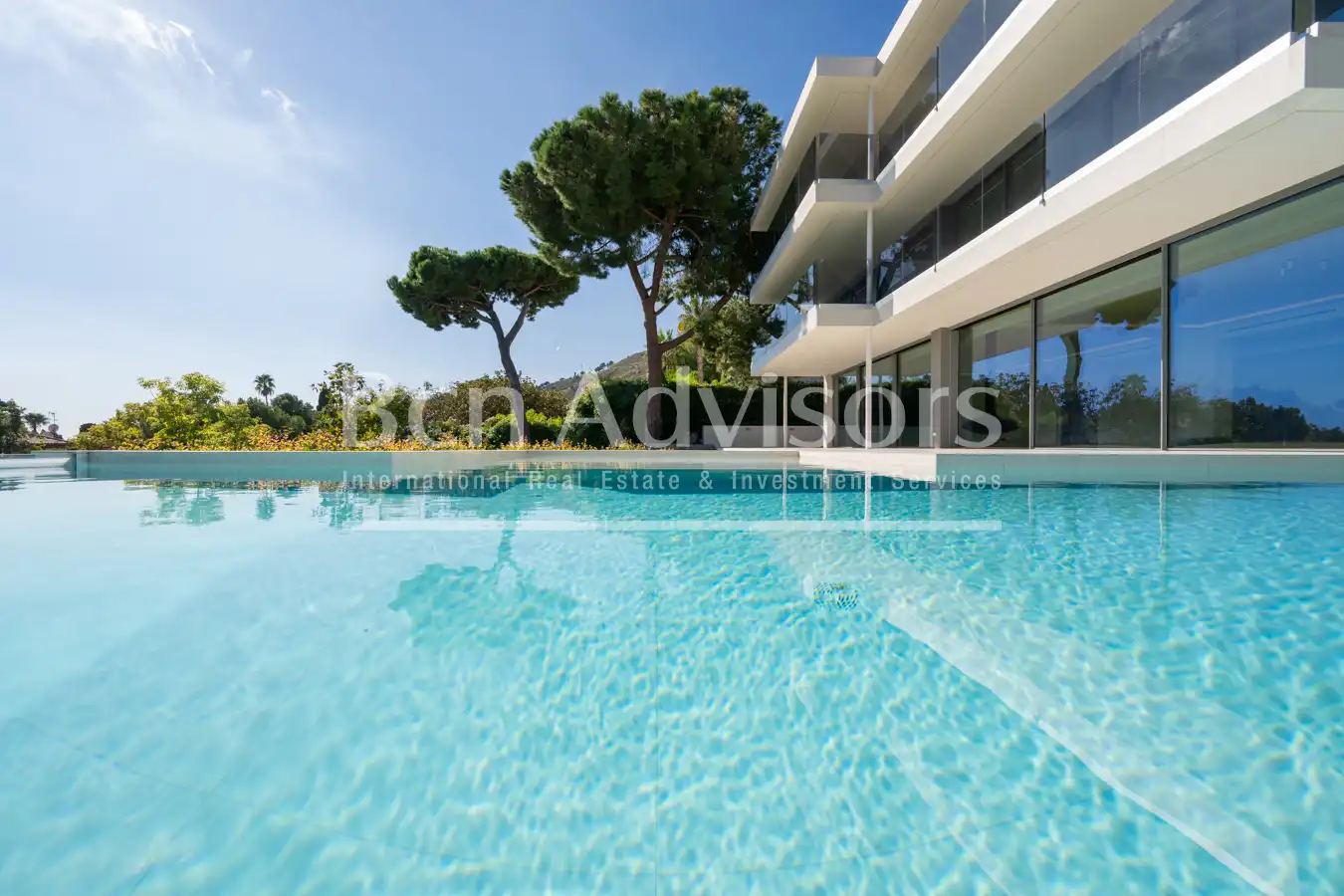 Piscina de Casa o chalet en venta en Barcelona con Aire acondicionado, Calefacción y Jardín privado