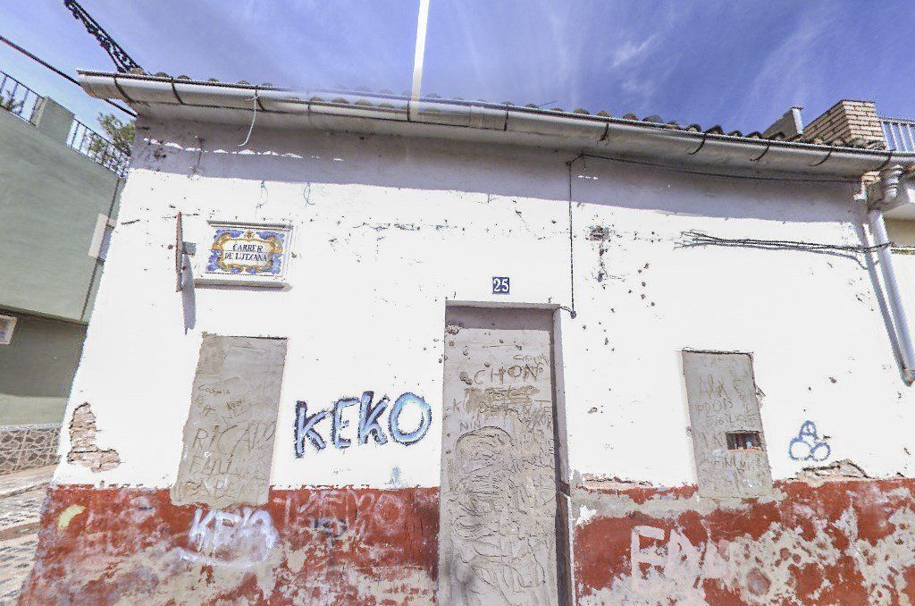 Vista exterior de Planta baja en venta en Alzira con Alarma