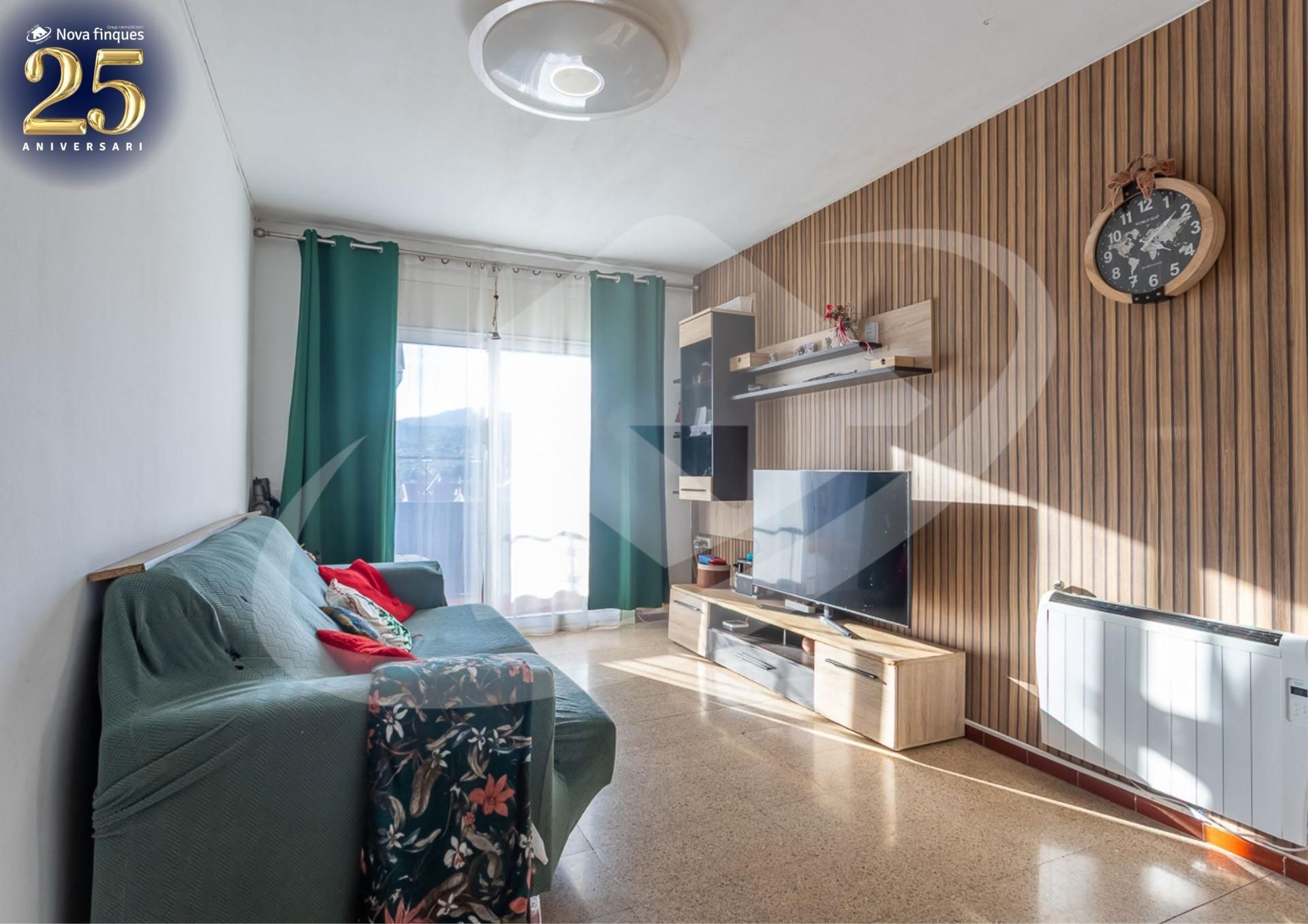 Sala d'estar de Pis en venda en Castellar del Vallès amb Calefacció, Terrassa i Balcó