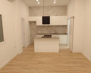 Cuina de Apartament de lloguer en Alicante / Alacant amb Aire condicionat