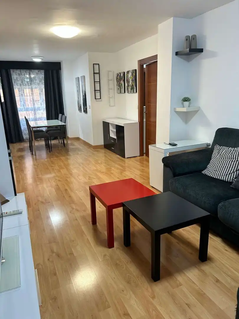 Sala de estar de Apartamento para compartir en Granada con Aire acondicionado, Terraza y Amueblado