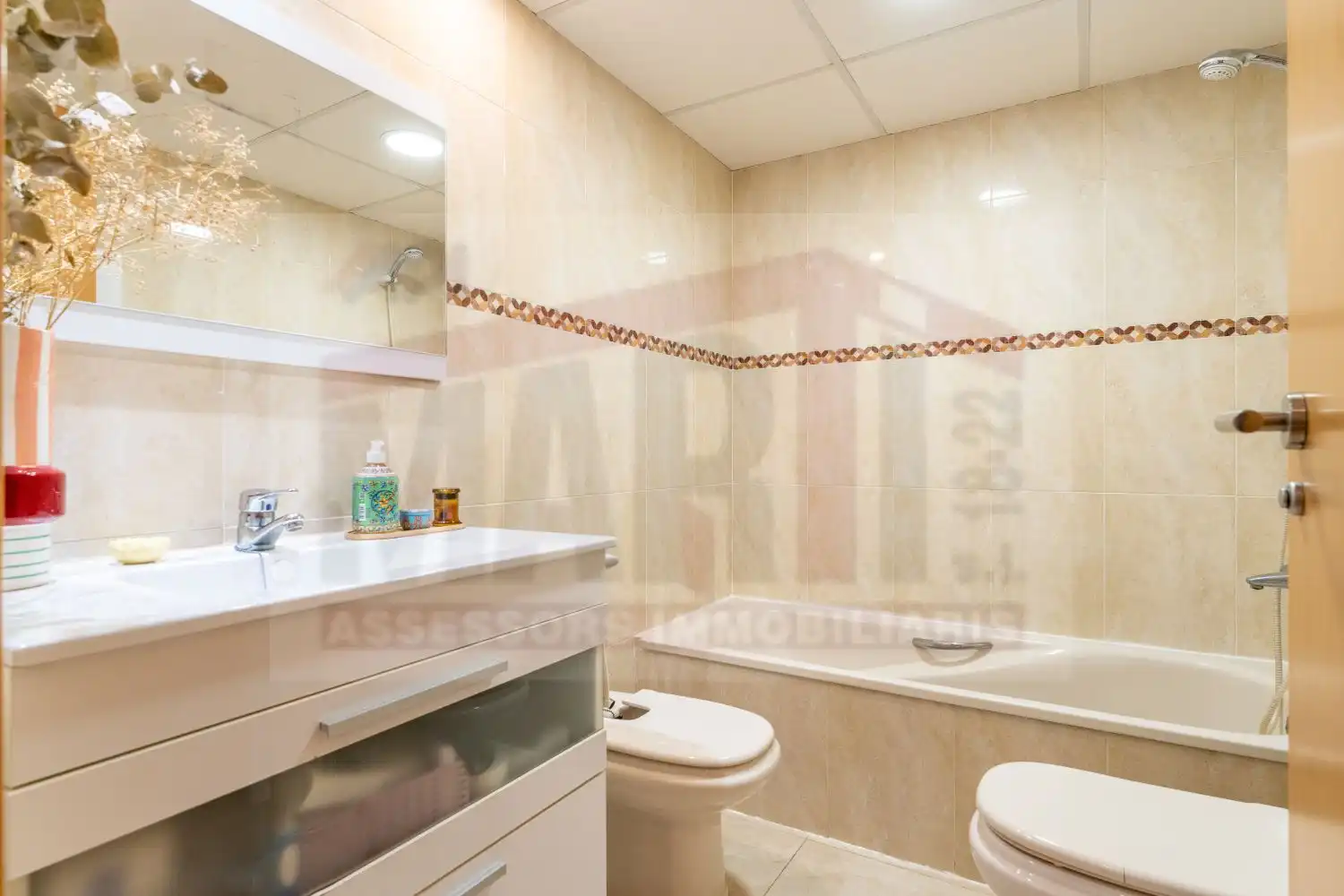 Bathroom of Flat for sale in Cambrils  with Air Conditioner, Heating and Terrace