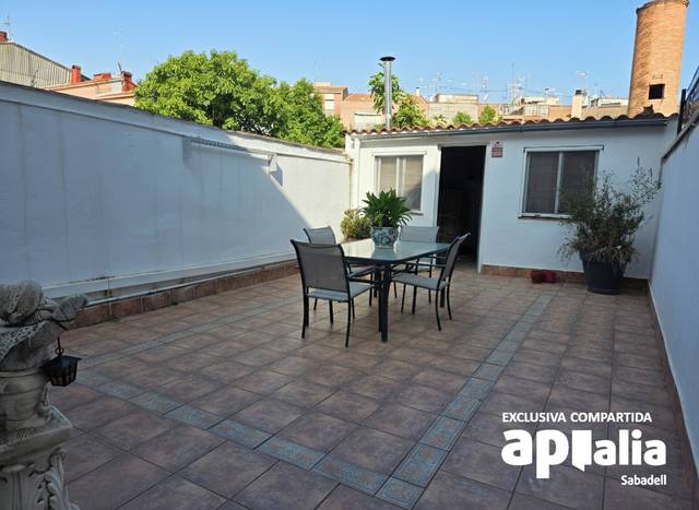 Dúplex en Venta en Poble - Casc Antic