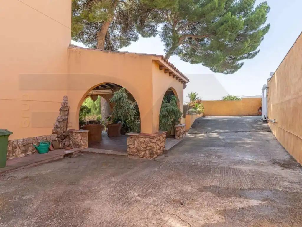 Vista exterior de Casa o xalet en venda en Tarragona amb Aire condicionat, Jardí privat i Terrassa