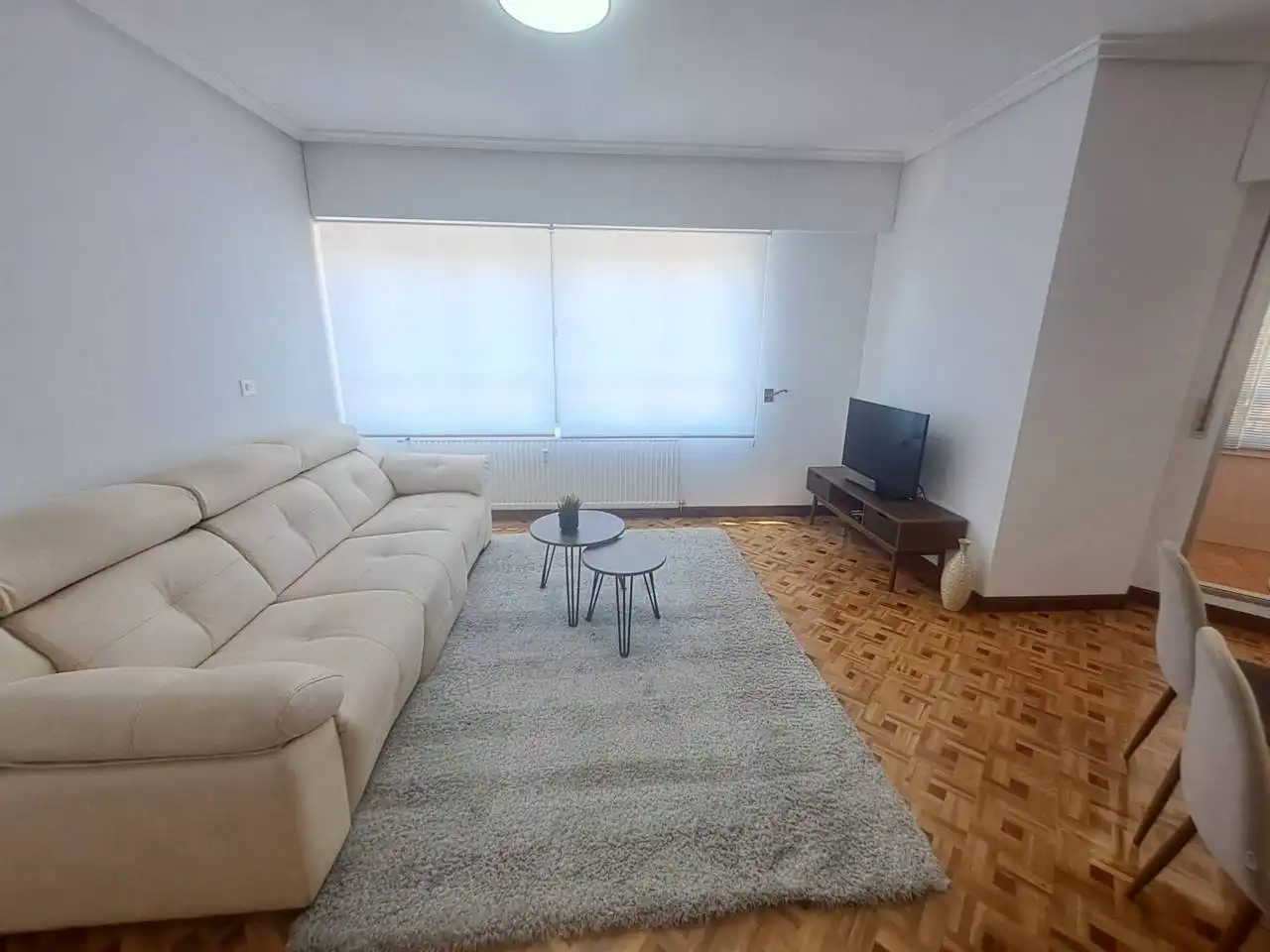 Flat for rent in Calle Antonio Machado, Reyes Católicos