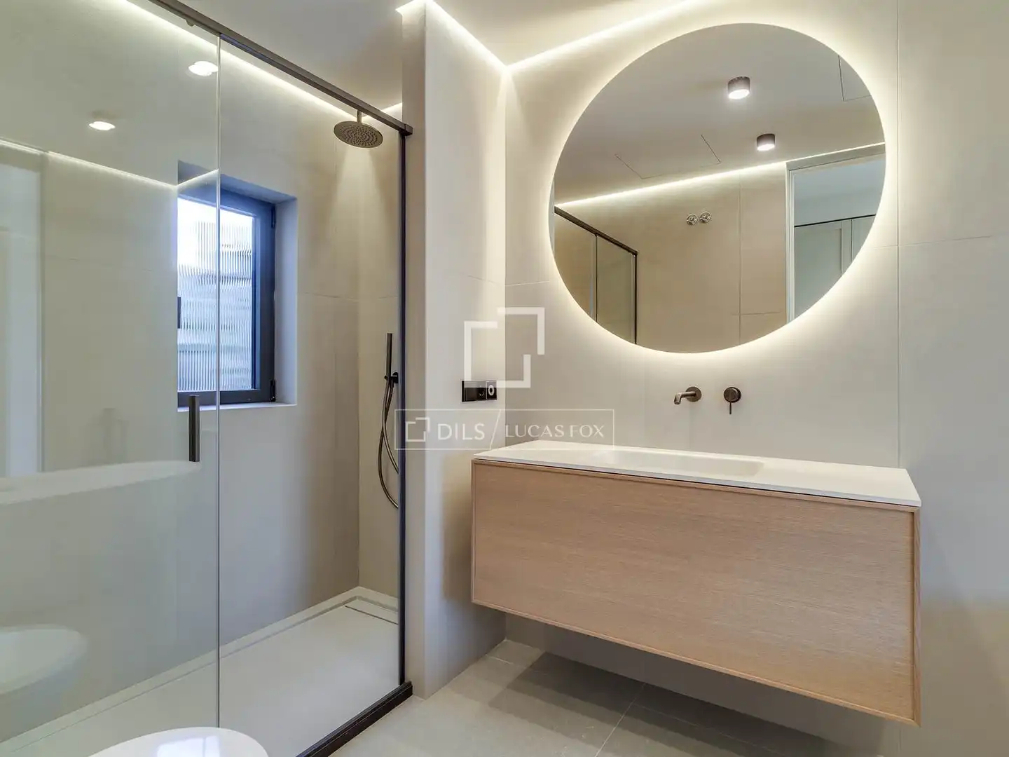 Baño de Piso en venta en Barcelona con Aire acondicionado, Calefacción y Terraza