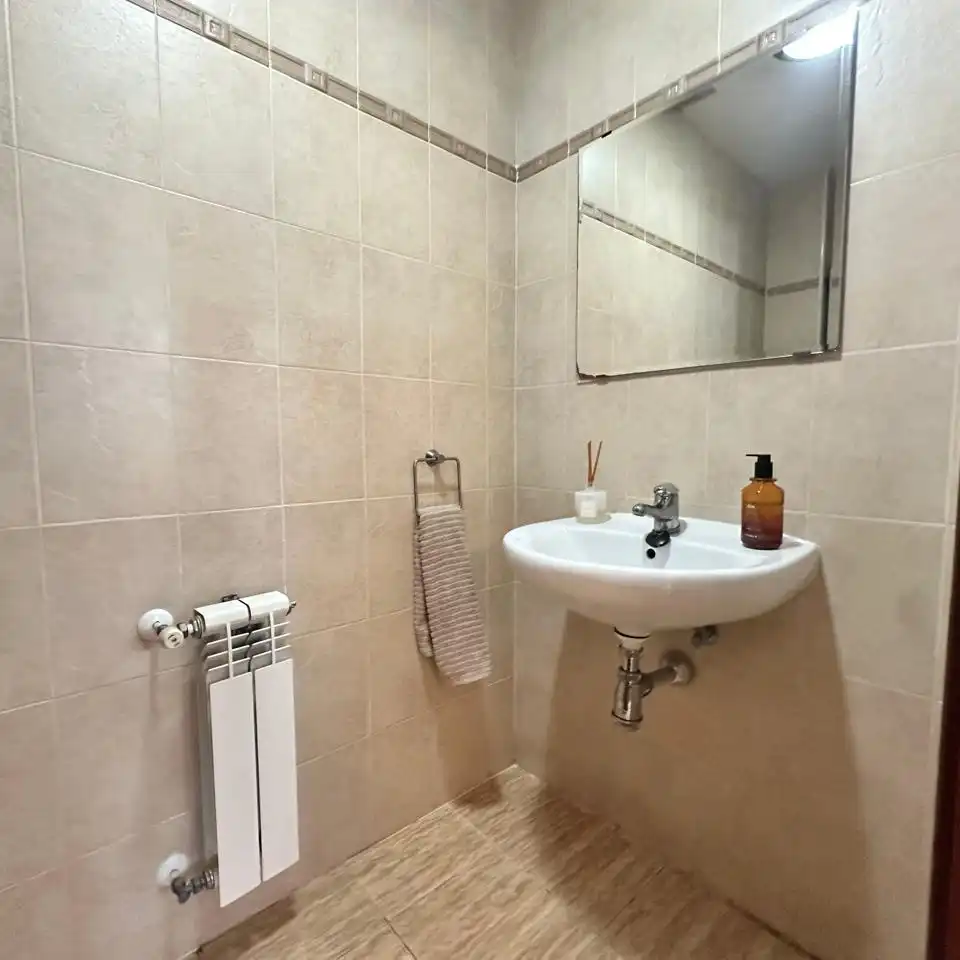 Casa aparellada amb piscina de lloguer a Calle San Martín, imagen 4