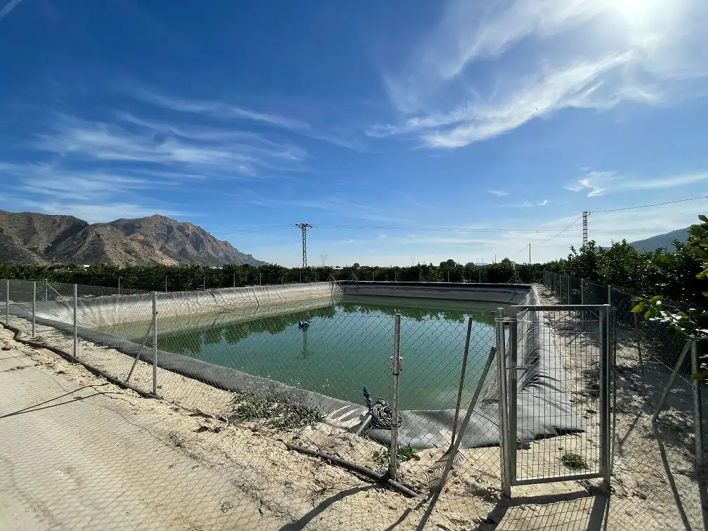 Piscina de Terreno en venta en Redován