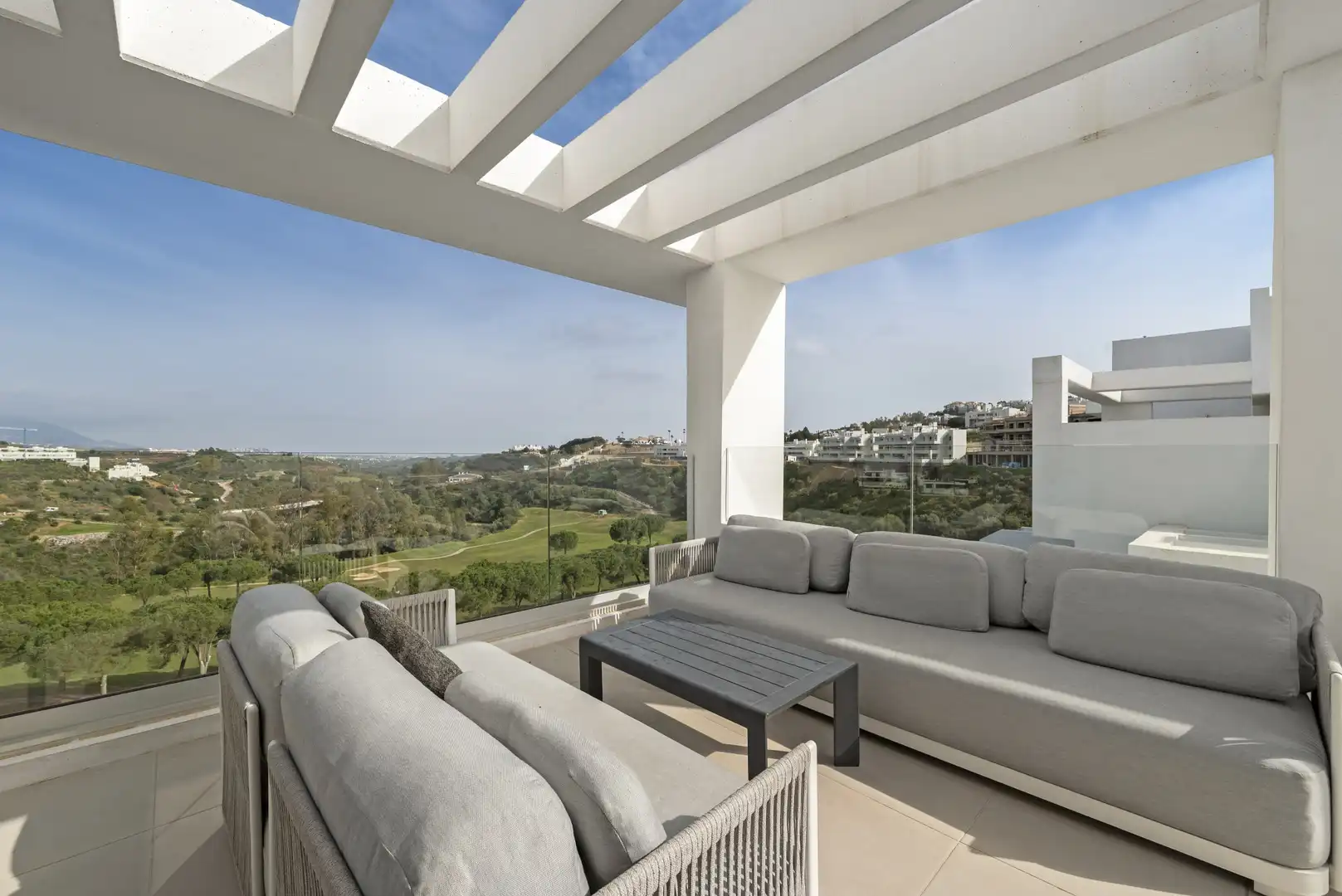 Terrasse von Dachboden zum Verkauf in Mijas mit Klimaanlage, Terrasse und Schwimmbad