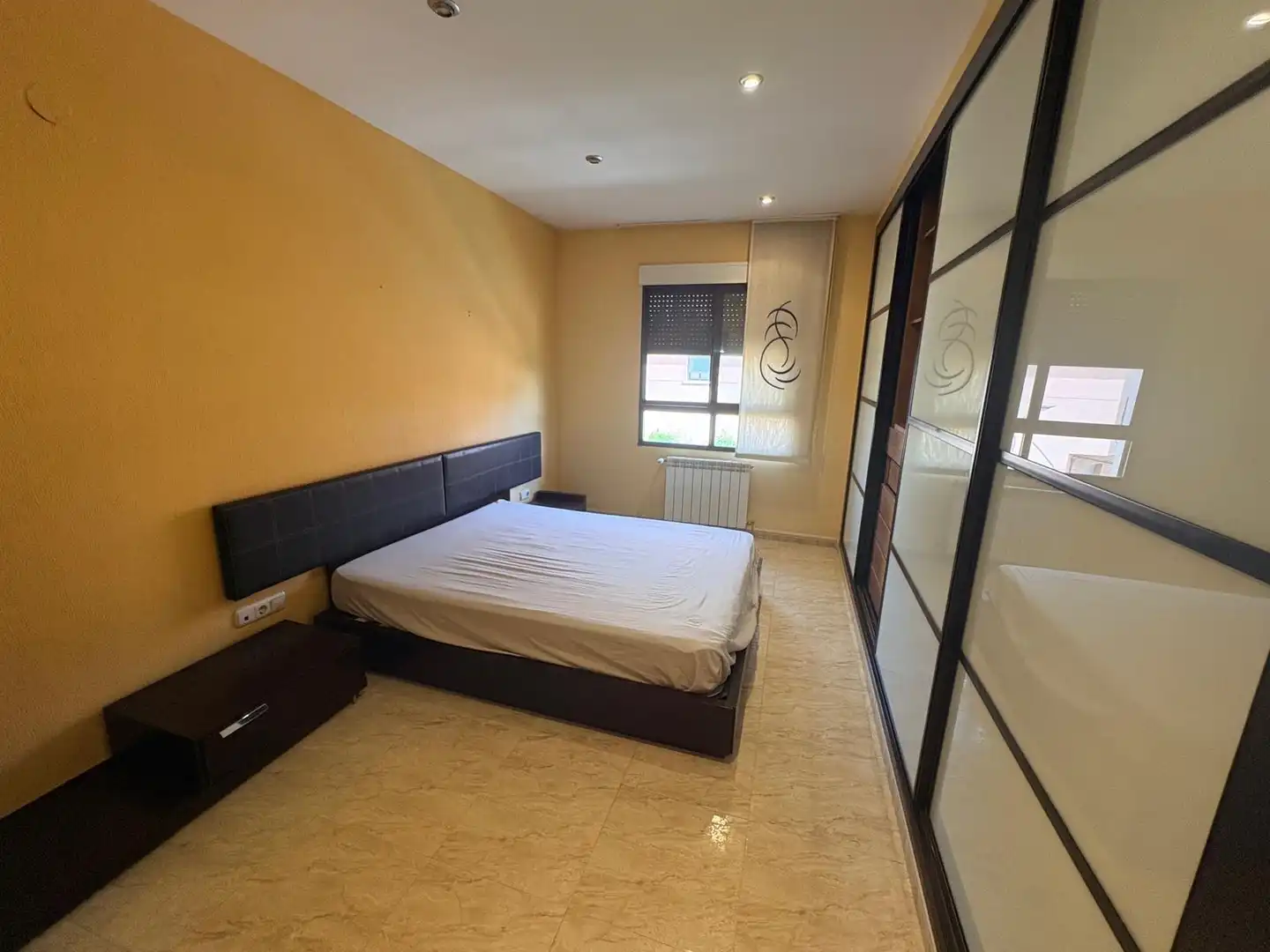 Habitación de Piso en venta en Almansa con Aire acondicionado, Calefacción y Jardín privado