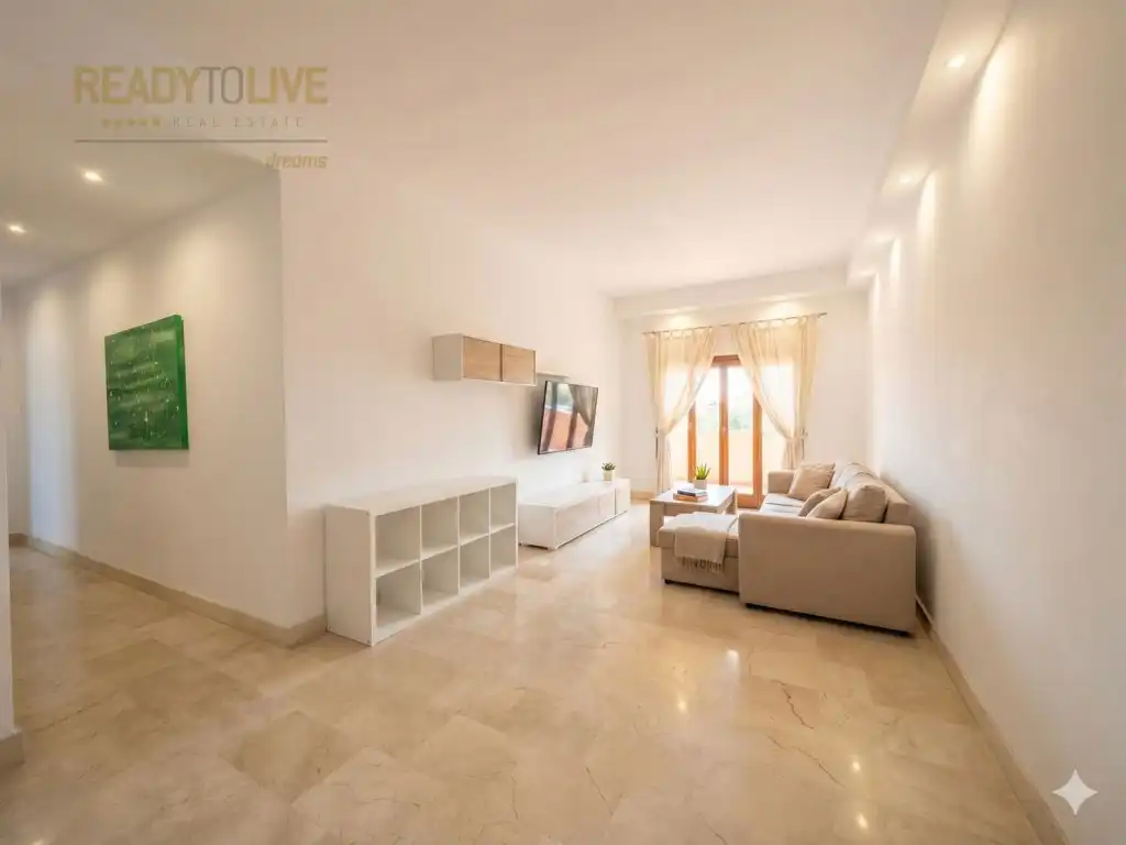 Living room of Flat for sale in Alcúdia  with Air Conditioner, Terrace and Furnished