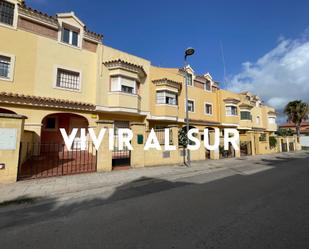 Exterior view of Single-family semi-detached for sale in Algeciras  with Air Conditioner, Terrace and Swimming Pool