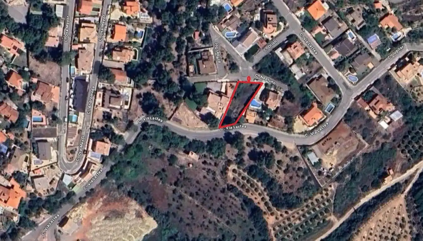 Residential land for sale in BENADRESA