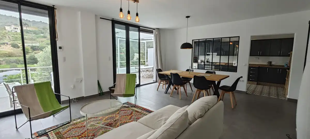 Sala d'estar de Casa o xalet en venda en Marbella amb Aire condicionat, Jardí privat i Piscina