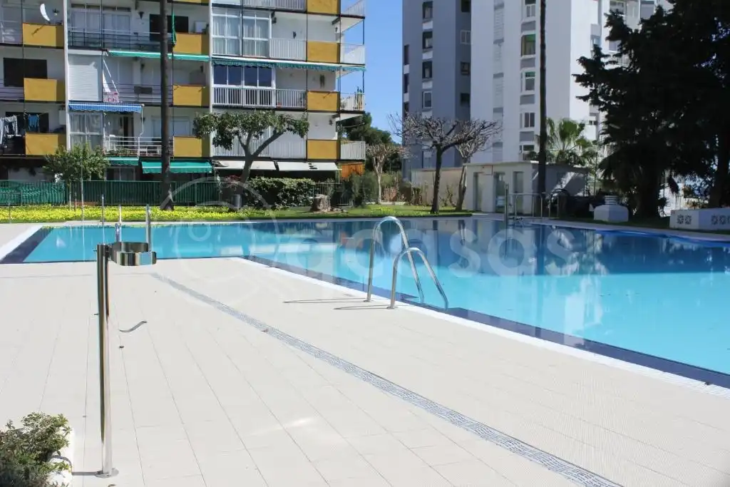 Piscina de Apartament en venda en Benalmádena amb Aire condicionat, Calefacció i Terrassa