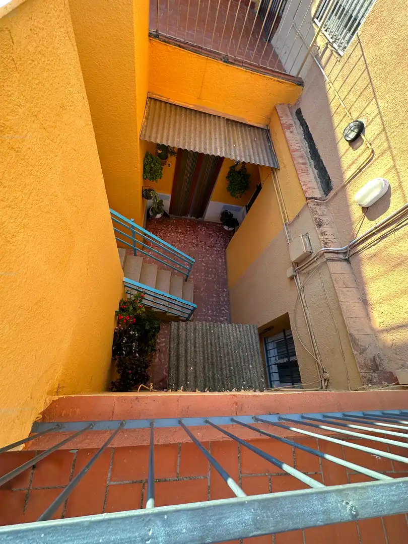 Terraza de Piso en venta en Santa Coloma de Gramenet con Terraza y Balcón