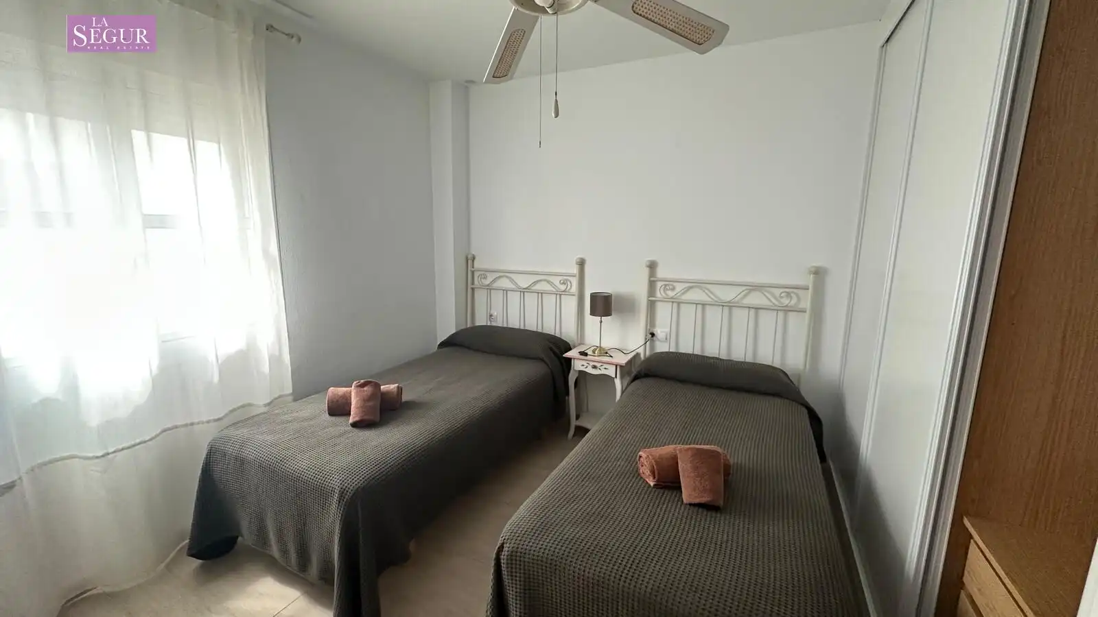 Bedroom of Flat for sale in Conil de la Frontera  with Terrace, Furnished and Community pool