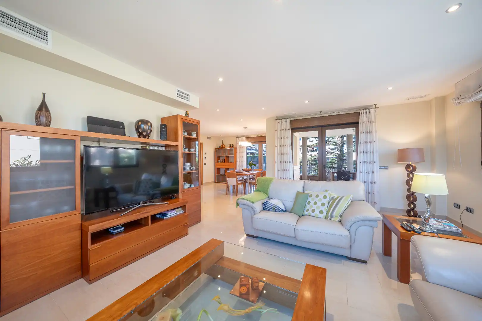 Sala de estar de Casa o chalet en venta en Torrevieja con Aire acondicionado, Calefacción y Jardín privado