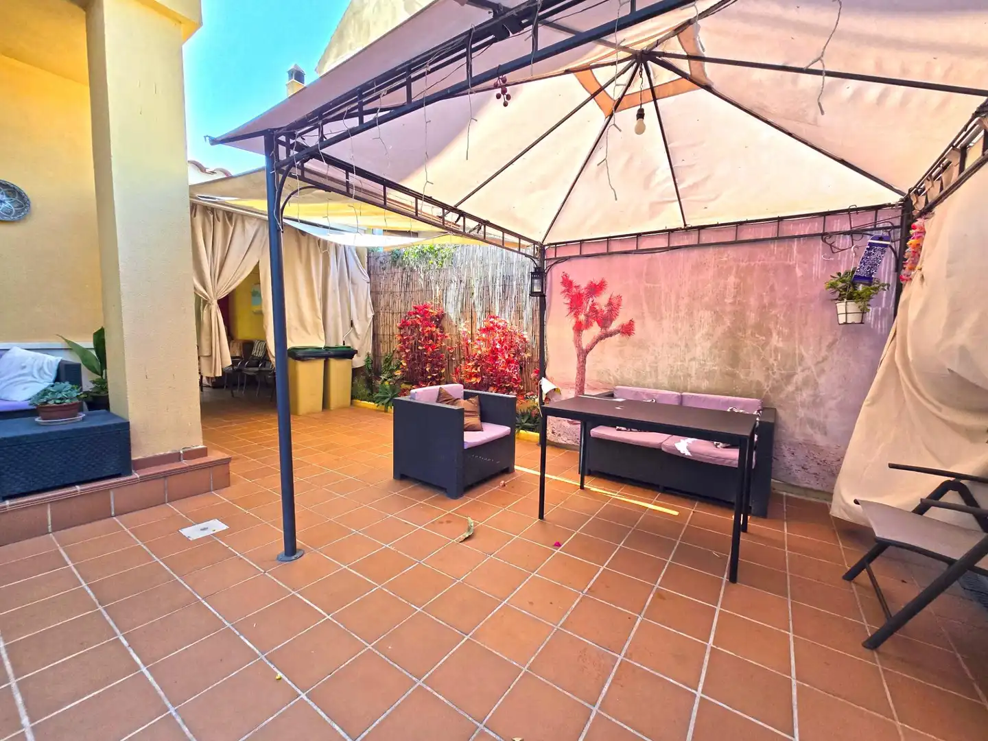 Terraza de Casa adosada en venta en Espartinas con Jardín privado, Terraza y Balcón